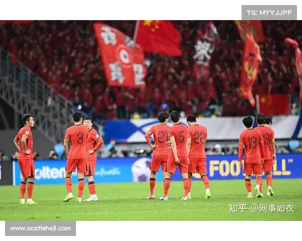 国足0-2澳大利亚遭遇失利 家庭团结受影响东北老爸带娃难掩失望情绪 国足0-2澳大利亚遭遇失利 家庭团结受影响东北老爸带娃难掩失望情绪